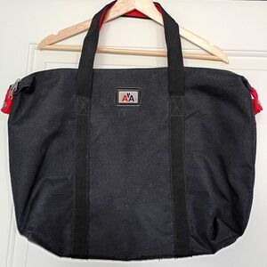Vintage American Airlines Black Red Tote Bag Carry On Duffel Y2K 2 Tone Straps